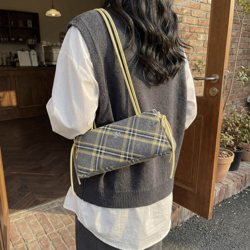 Luxury Bags That Are Affordable - Borse a Spalla in Microfibra a
