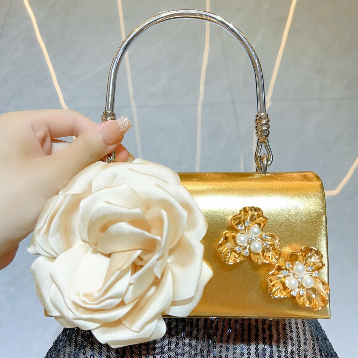 Luxury Bags White - Pochette di lusso con fiori 3D