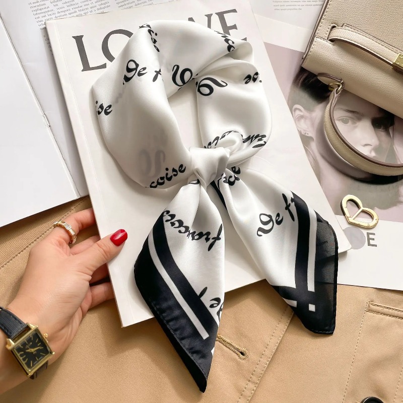 Luxury Bags Trending - Foulard Quadrato di Lusso in Seta