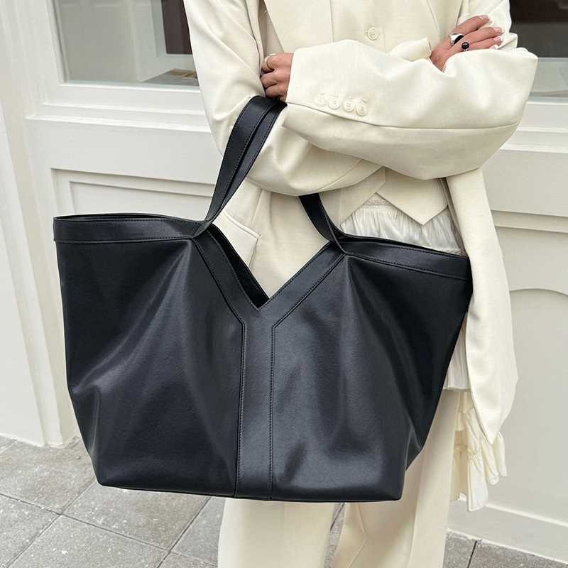 Borse Donna in Vera Pelle di L - Luxury Bags Supplier recensione e prezzo