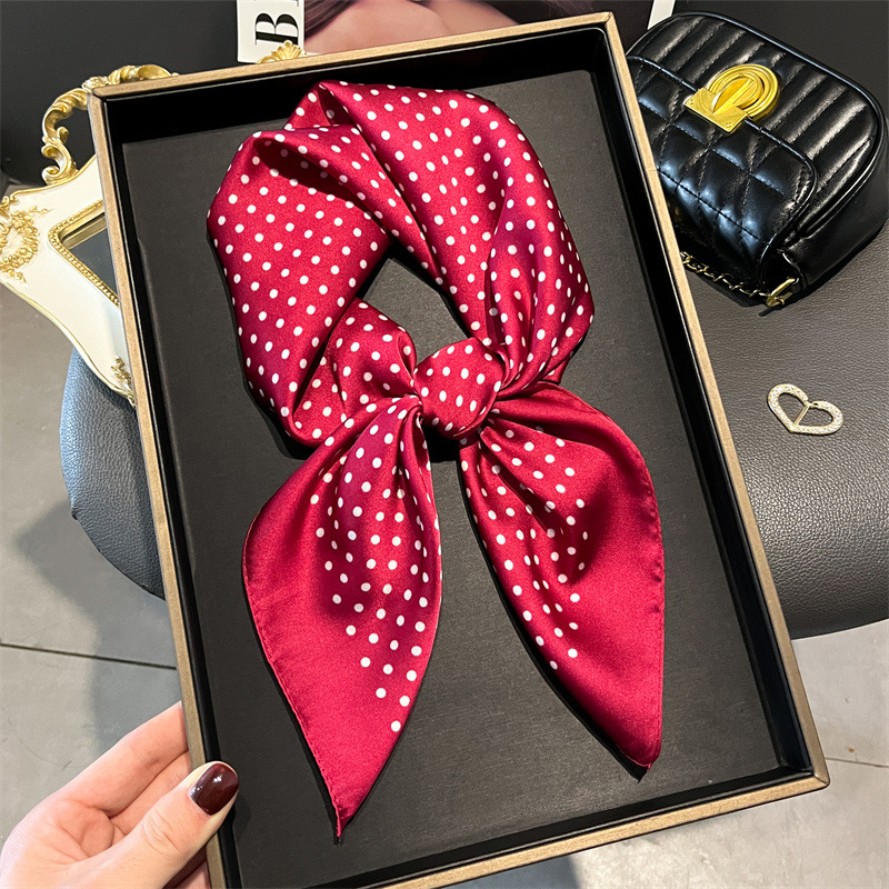 Sciarpe stampate nuove di luss - Luxury Bags Trending recensione e prezzo