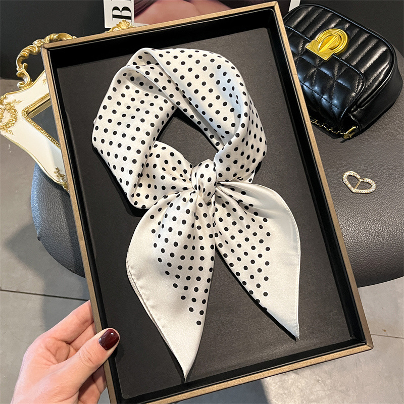 Sciarpe stampate nuove di luss - Luxury Bags Trending recensione e prezzo