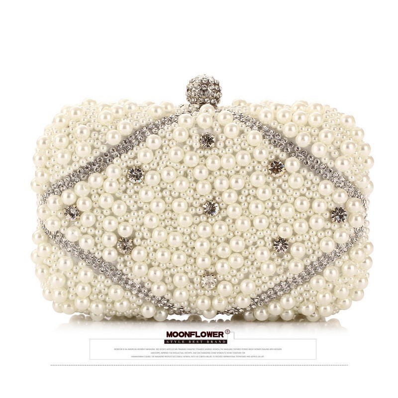 Pochette da sera con perle di  - Luxury Bags White recensione e prezzo