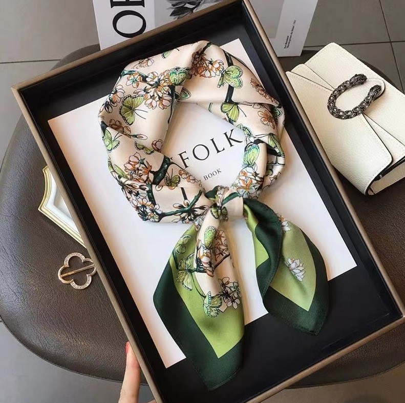 Moda di lusso Stampa 70 * 70 c - Luxury Bags Trending recensione e prezzo
