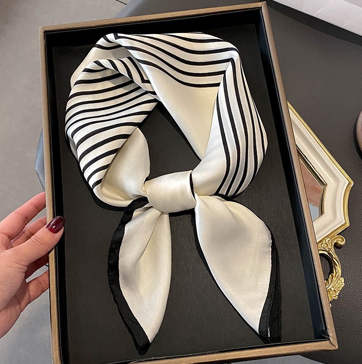Moda di lusso Stampa 70 * 70 c - Luxury Bags Trending recensione e prezzo