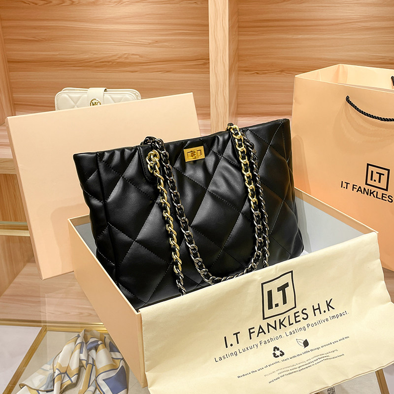 Nuova Borsa Tote Trapuntata Ho - Luxury Bags Hong Kong recensione e prezzo