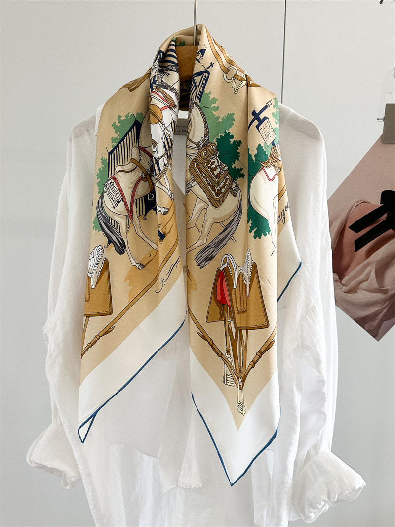 Foulard quadrato di lusso in s - Luxury Bags Hong Kong recensione e prezzo